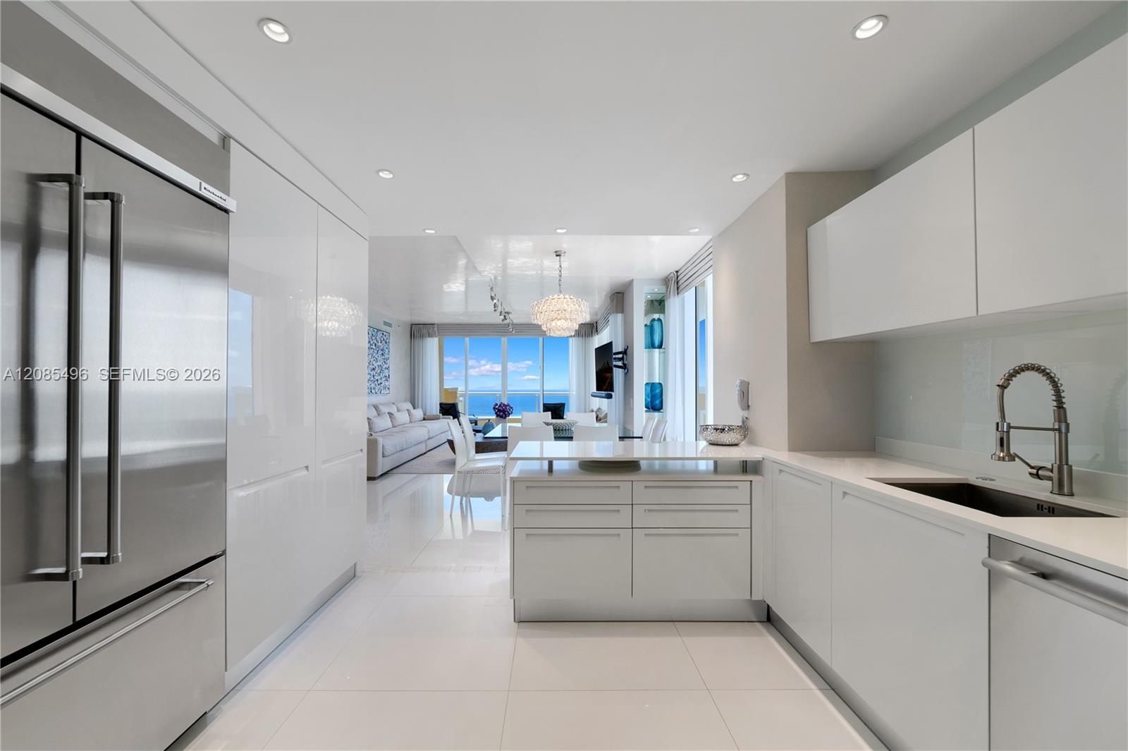 3406 4 / 4 2736 sq. ft. $ 2026-09-08 0 foto