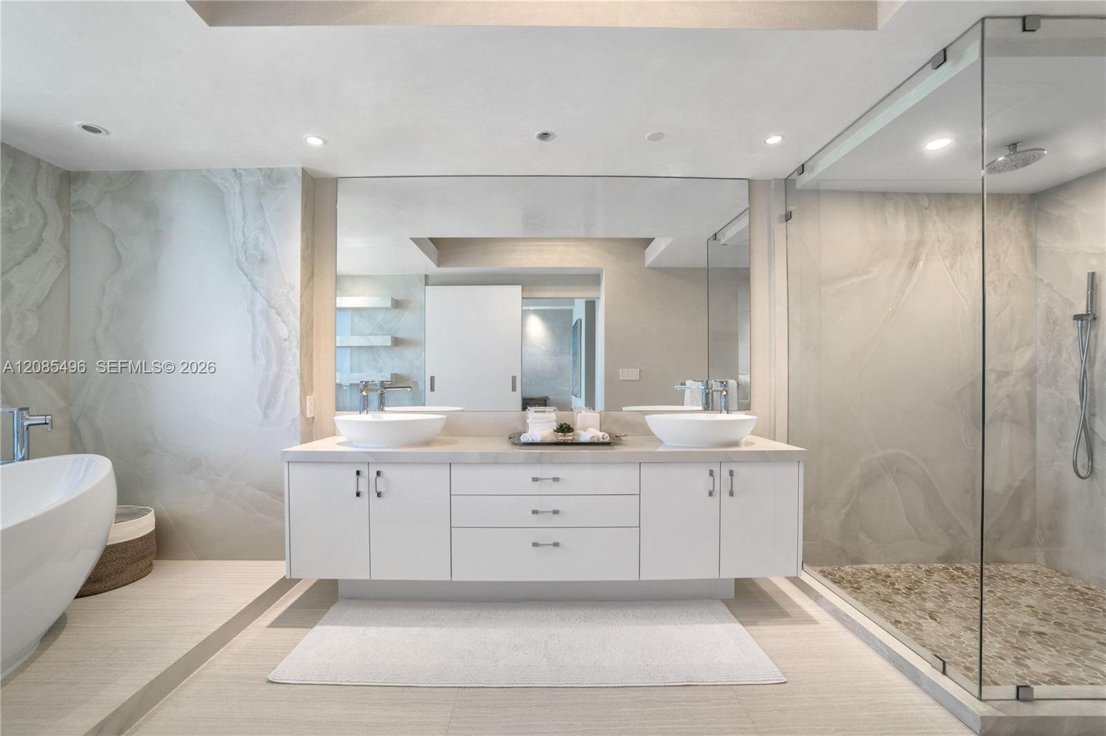 3406 4 / 4 2736 sq. ft. $ 2026-09-08 0 foto