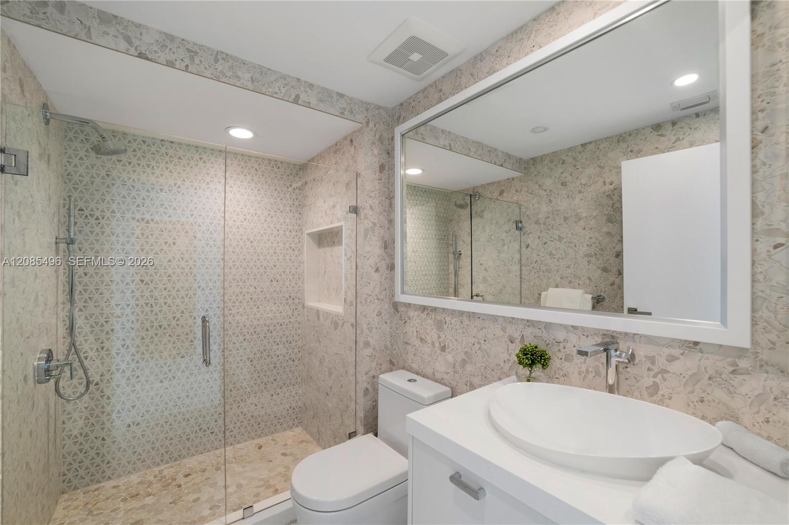3406 4 / 4 2736 sq. ft. $ 2026-09-08 0 foto