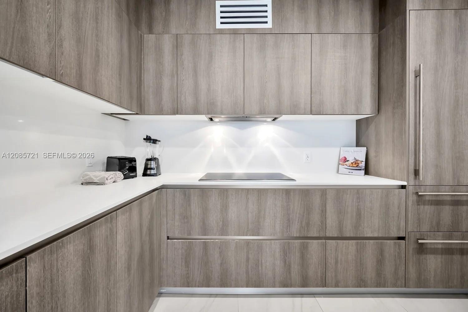 See details 1003 2 / 3 1361 sq. ft. $ 2026-09-09 0 Photo