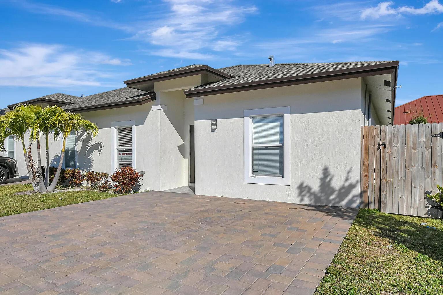   / 0 2360 sq. ft. $ 2026-09-10 0 foto