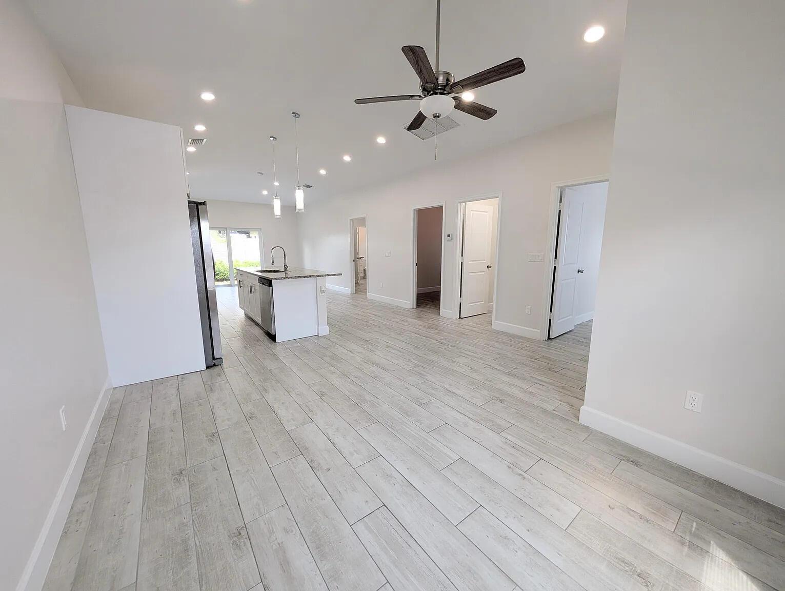   / 0 2360 sq. ft. $ 2026-09-10 0 foto