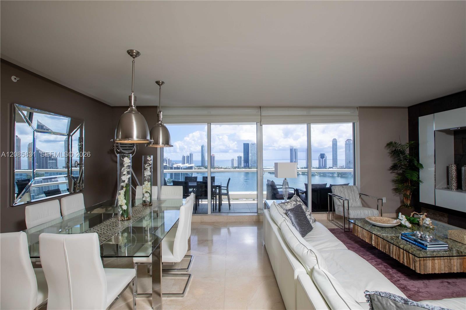See details 2602 3 / 4 2840 sq. ft. $ 2026-09-09 0 Photo