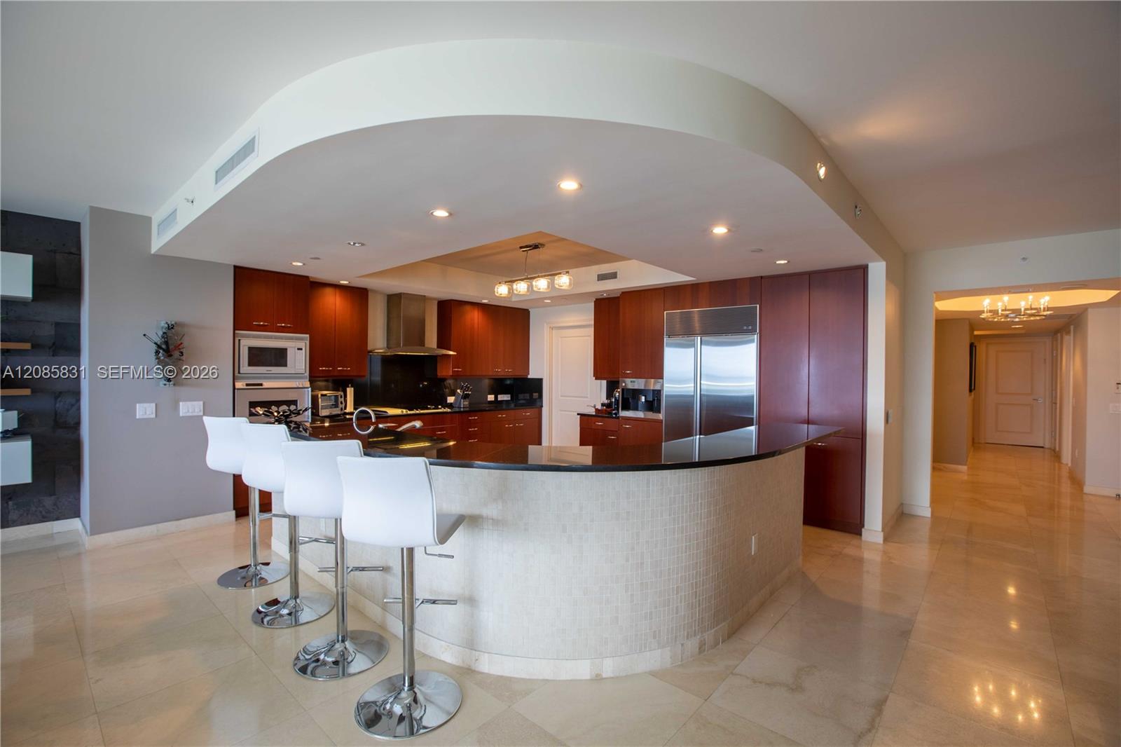 See details 2602 3 / 4 2840 sq. ft. $ 2026-09-09 0 Photo