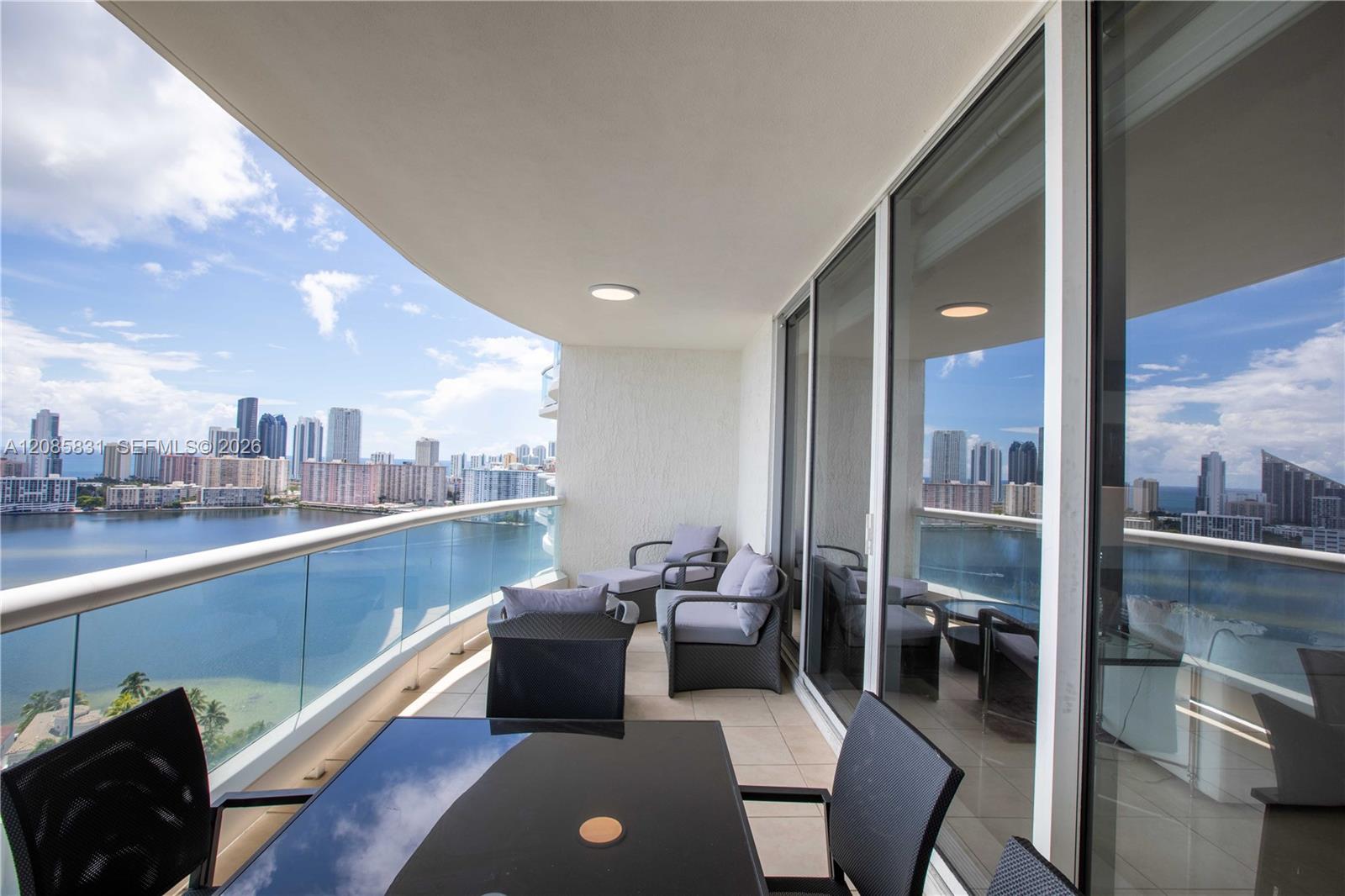 See details 2602 3 / 4 2840 sq. ft. $ 2026-09-09 0 Photo