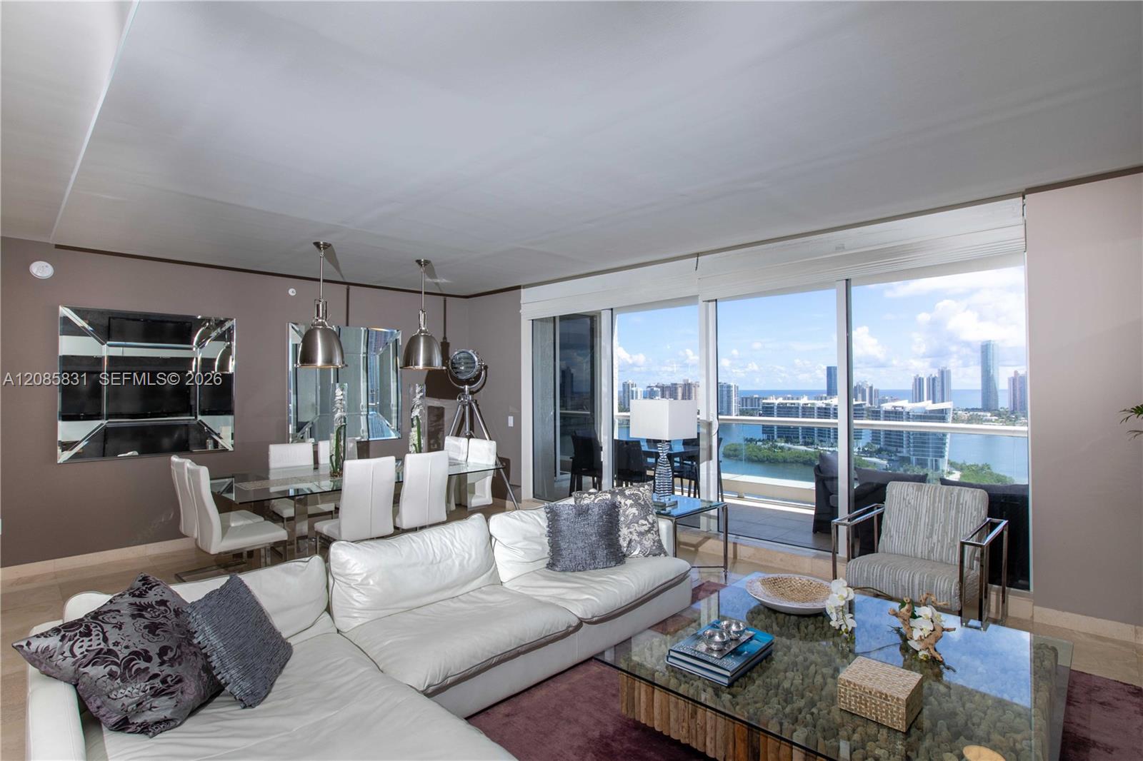 See details 2602 3 / 4 2840 sq. ft. $ 2026-09-09 0 Photo