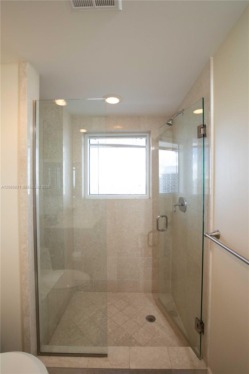 See details 2602 3 / 4 2840 sq. ft. $ 2026-09-09 0 Photo
