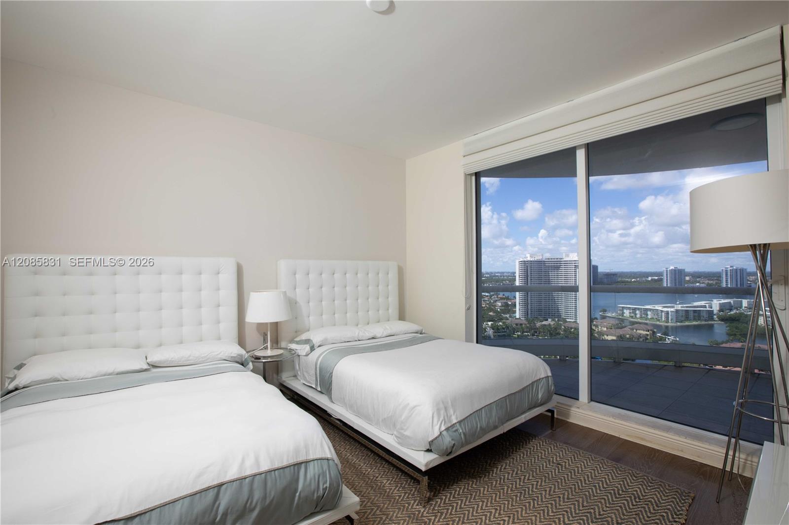 See details 2602 3 / 4 2840 sq. ft. $ 2026-09-09 0 Photo
