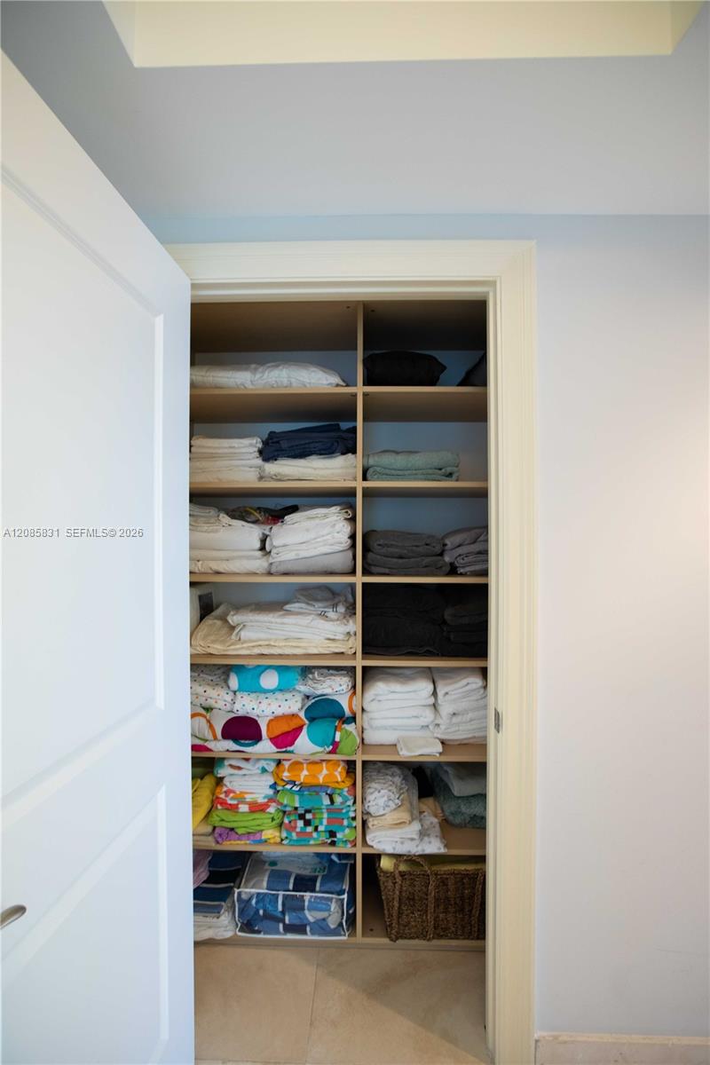 See details 2602 3 / 4 2840 sq. ft. $ 2026-09-09 0 Photo
