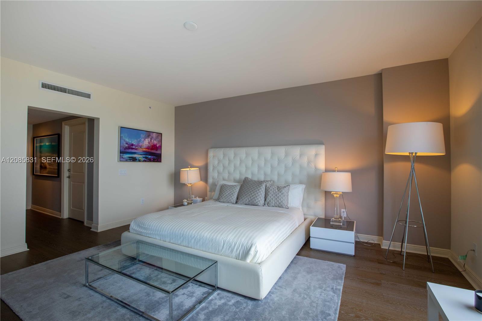 See details 2602 3 / 4 2840 sq. ft. $ 2026-09-09 0 Photo