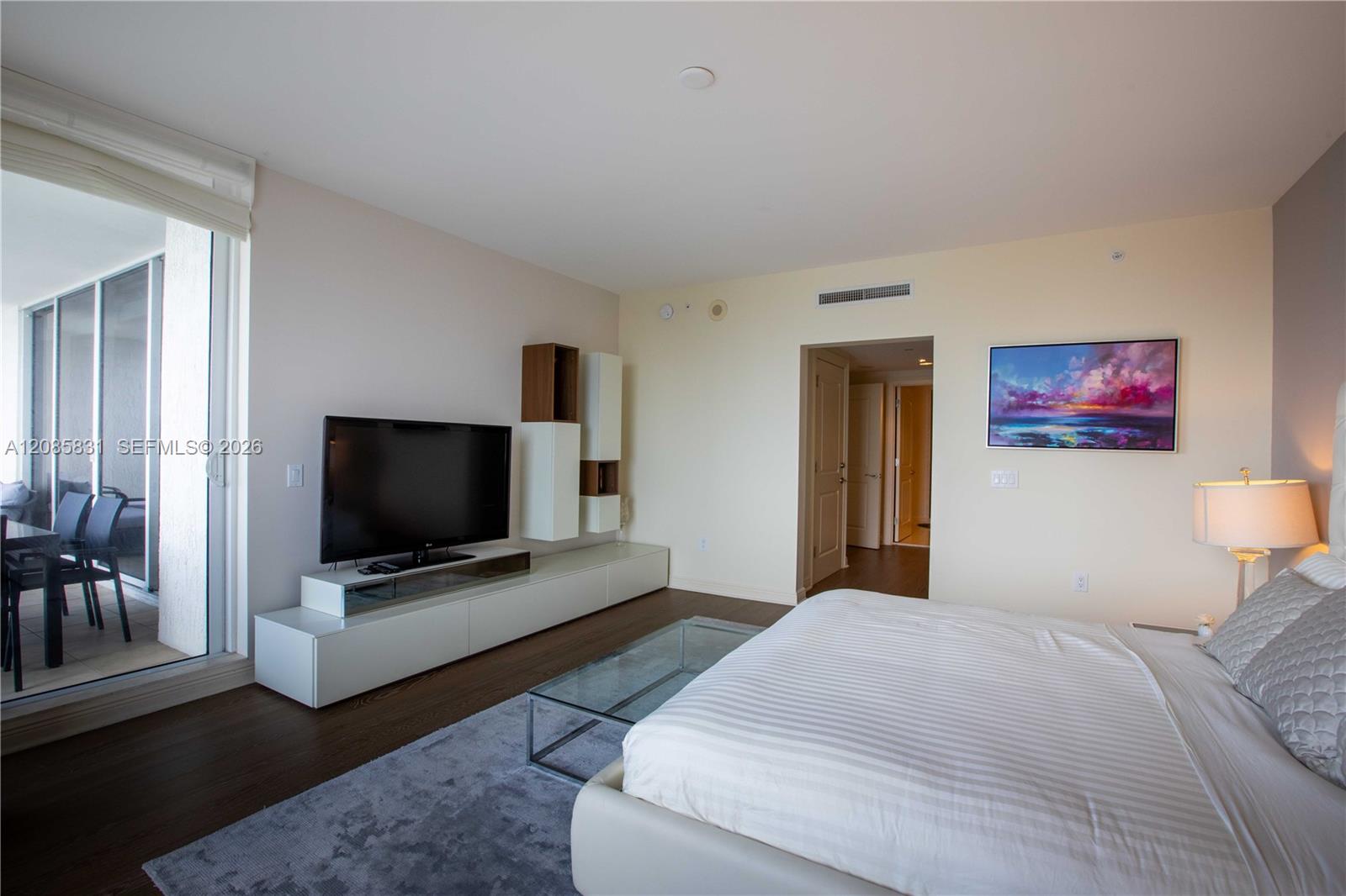 See details 2602 3 / 4 2840 sq. ft. $ 2026-09-09 0 Photo