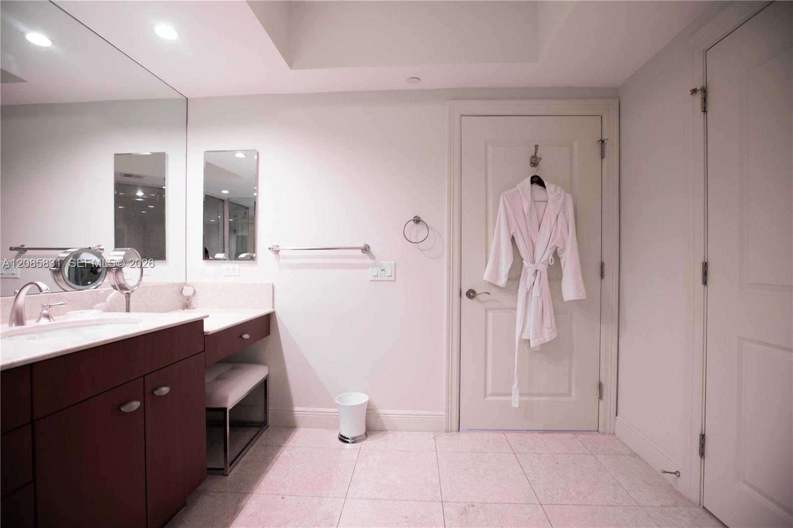 See details 2602 3 / 4 2840 sq. ft. $ 2026-09-09 0 Photo