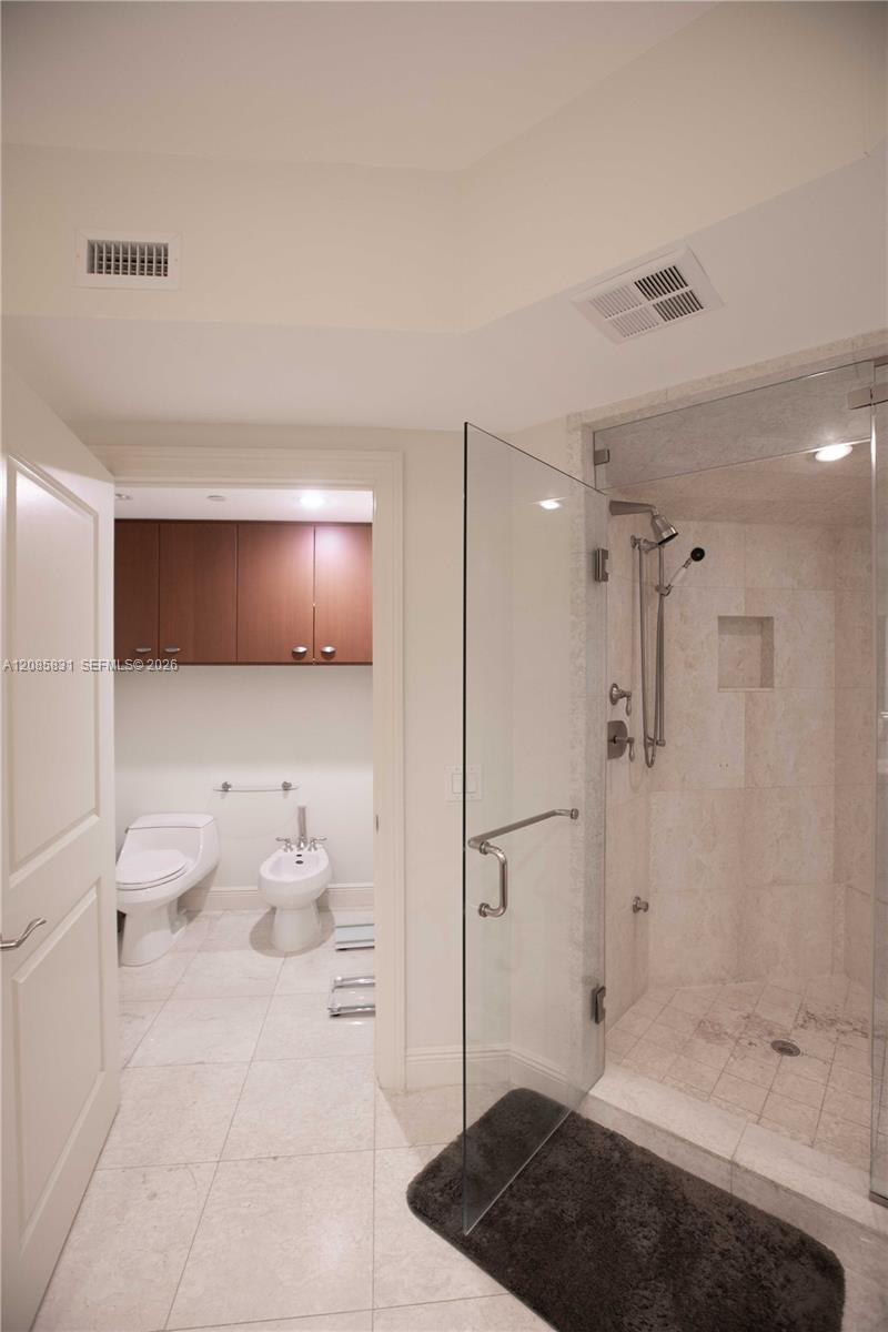 See details 2602 3 / 4 2840 sq. ft. $ 2026-09-09 0 Photo
