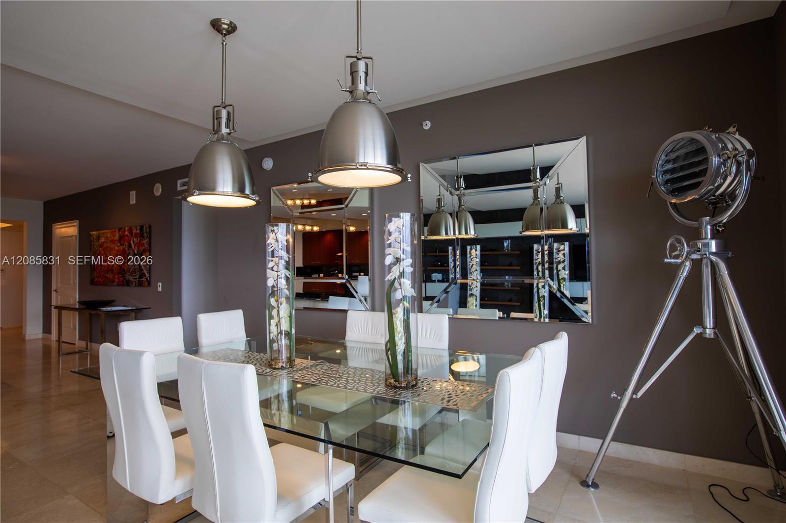 See details 2602 3 / 4 2840 sq. ft. $ 2026-09-09 0 Photo