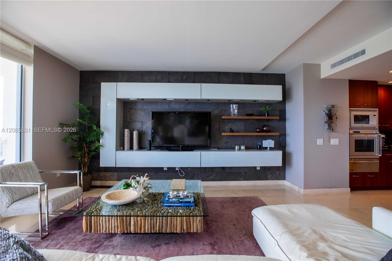 See details 2602 3 / 4 2840 sq. ft. $ 2026-09-09 0 Photo