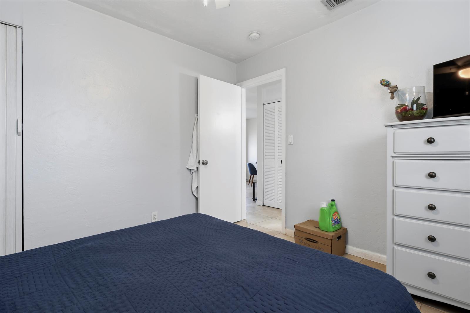 Ver detalles 3180 3 / 2 784 sq. ft. $ 2026-09-10 0 foto