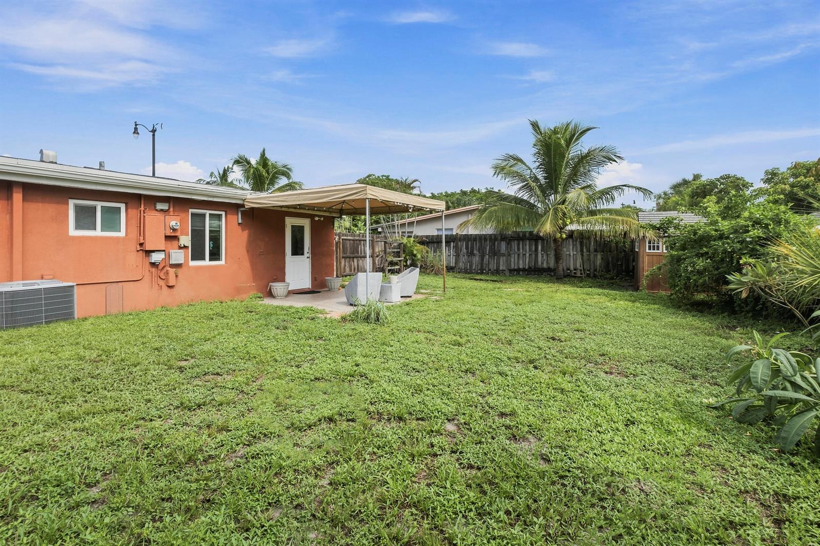 Ver detalles 3180 3 / 2 784 sq. ft. $ 2026-09-10 0 foto