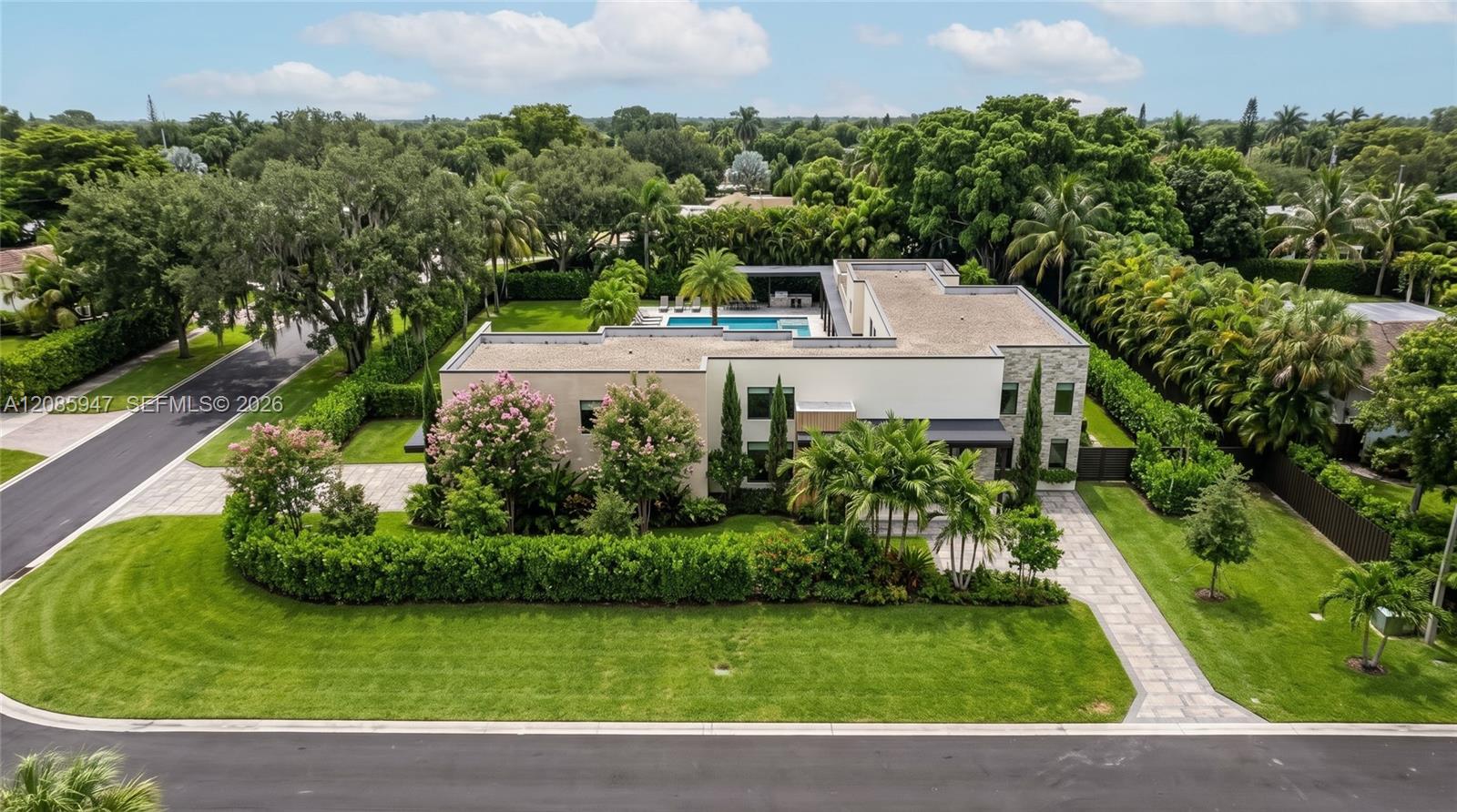See details / sq. ft. $ 2026-09-09 0 Photo