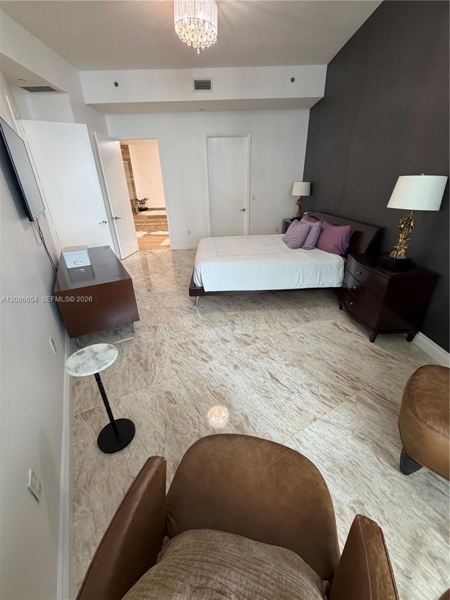 3707 3 / 3 2106 sq. ft. $ 2026-09-10 0 foto