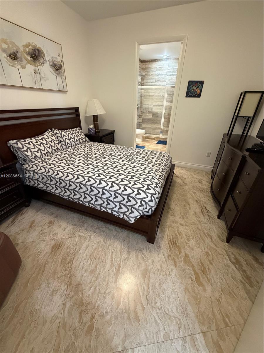 3707 3 / 3 2106 sq. ft. $ 2026-09-10 0 foto