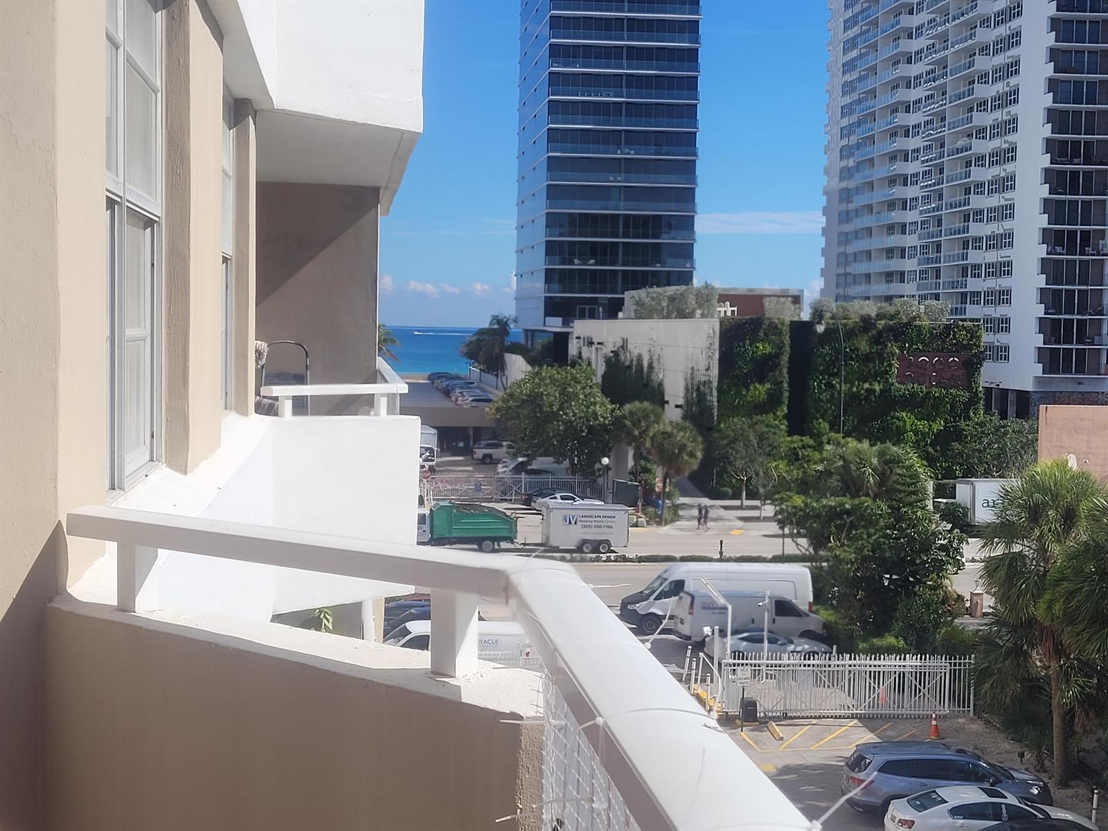 See details 3A 1 / 870 sq. ft. $ 2026-10-13 0 Photo