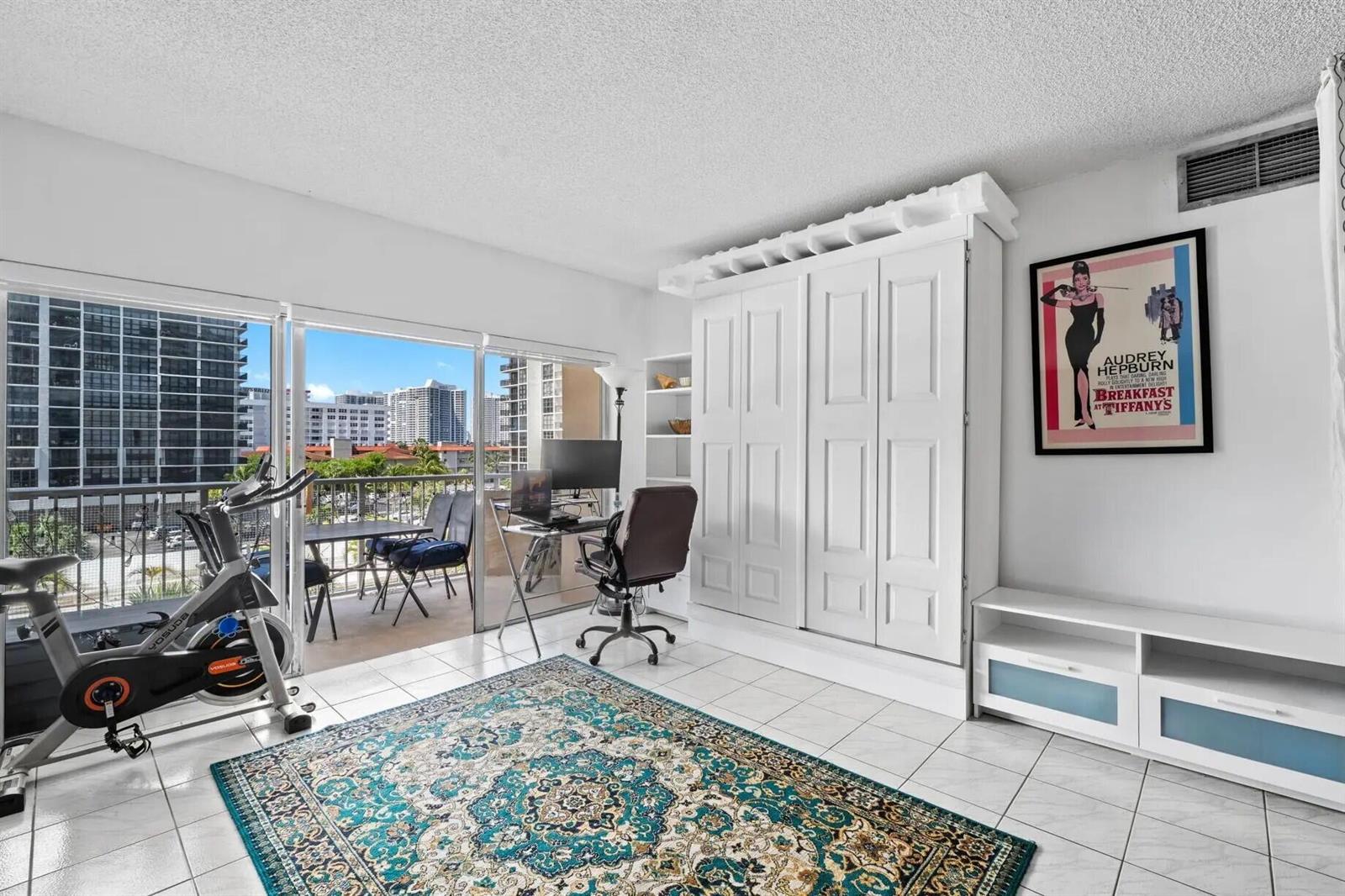 See details 3A 1 / 870 sq. ft. $ 2026-10-13 0 Photo