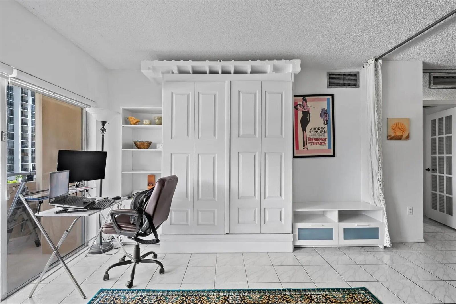 See details 3A 1 / 870 sq. ft. $ 2026-10-13 0 Photo