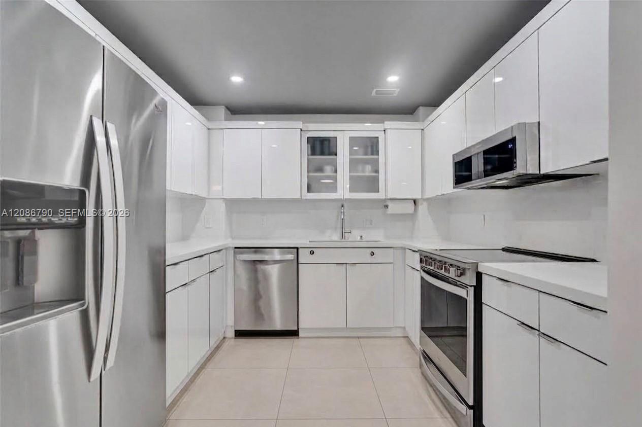 See details LE 3 / 3 1780 sq. ft. $ 2026-09-10 0 Photo
