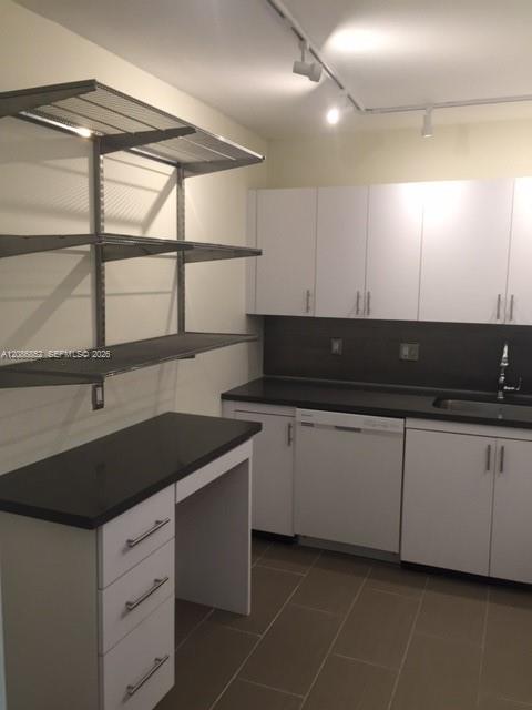 Photo 9 of Parkview Dr