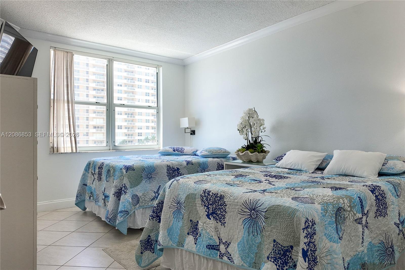 See details 4A 1 / 2 870 sq. ft. $ 2026-09-10 0 Photo