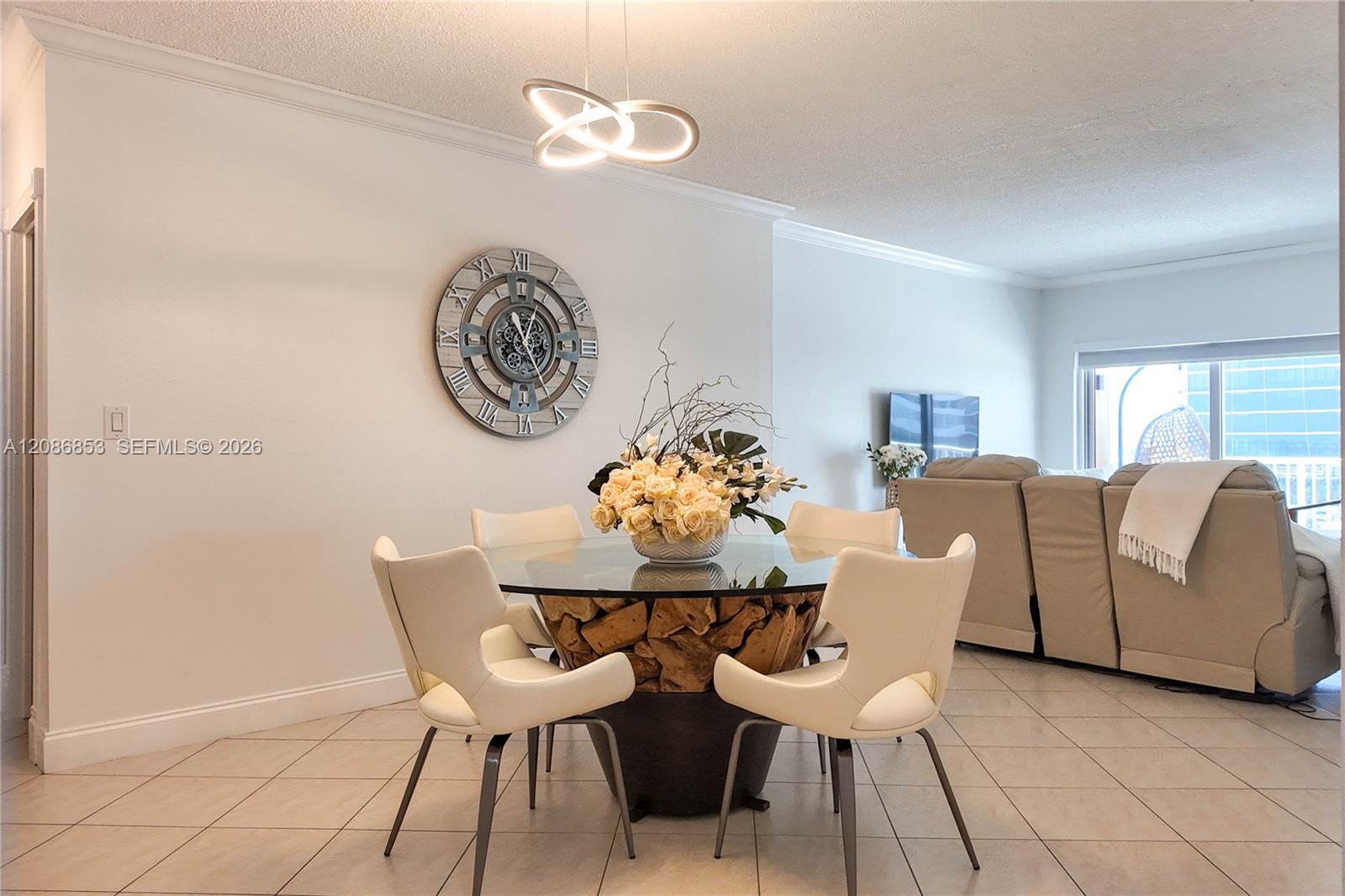 See details 4A 1 / 2 870 sq. ft. $ 2026-09-10 0 Photo