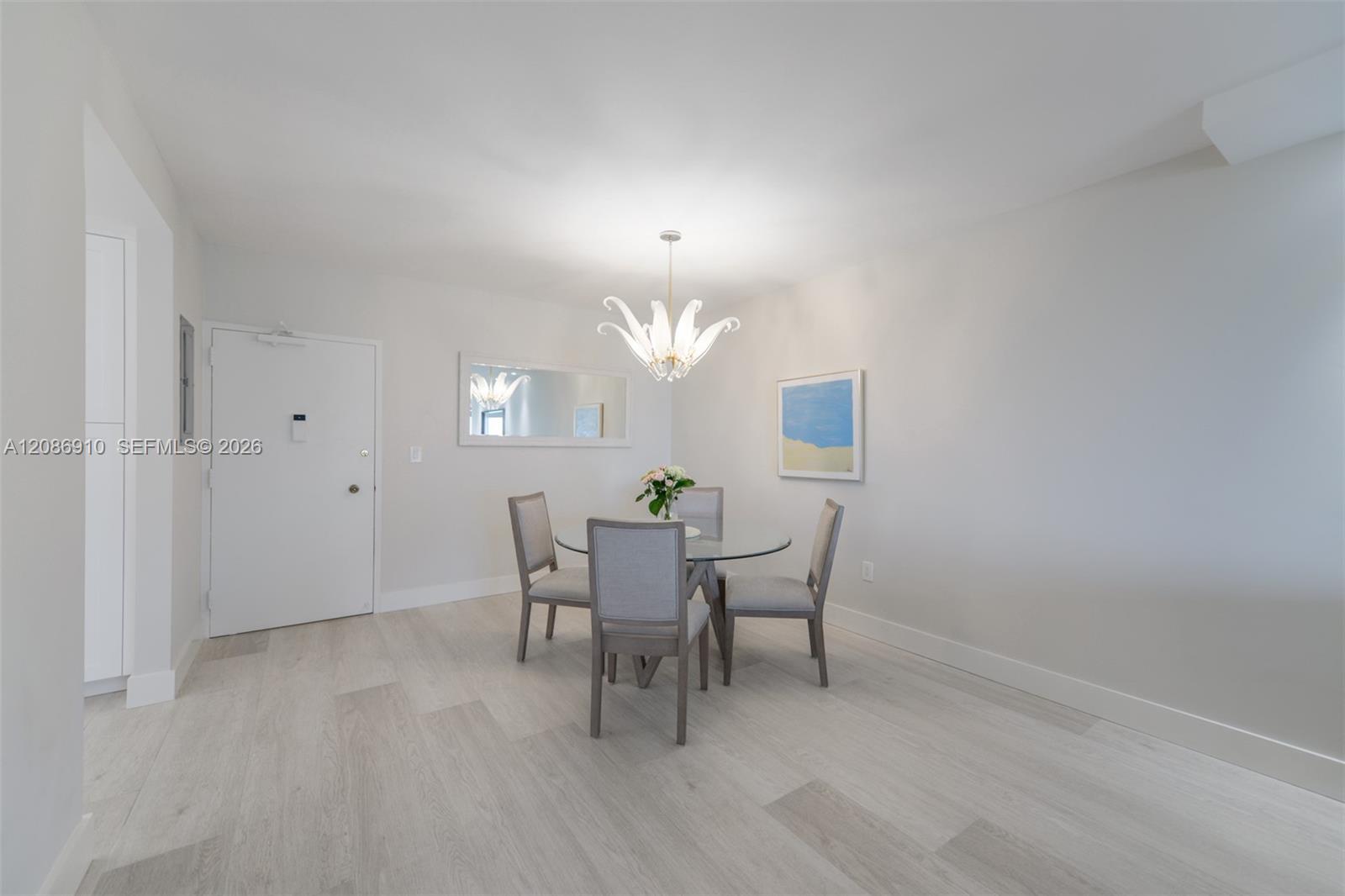 See details 11H 2 / 2 1240 sq. ft. $ 2026-09-10 0 Photo