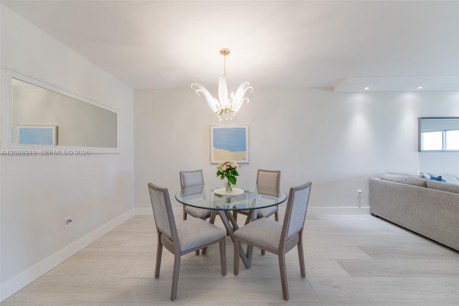 See details 11H 2 / 2 1240 sq. ft. $ 2026-09-10 0 Photo