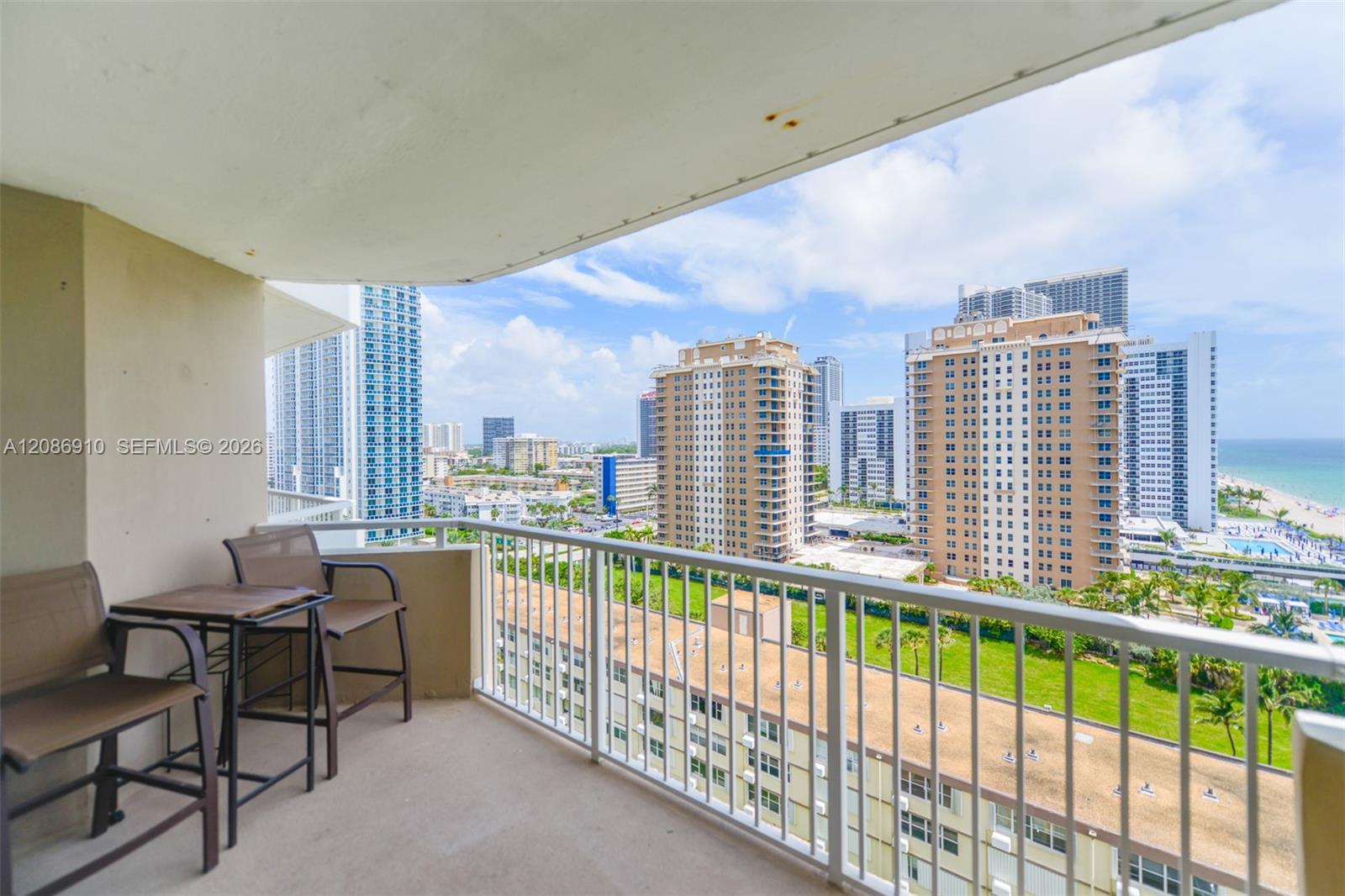 See details 11H 2 / 2 1240 sq. ft. $ 2026-09-10 0 Photo