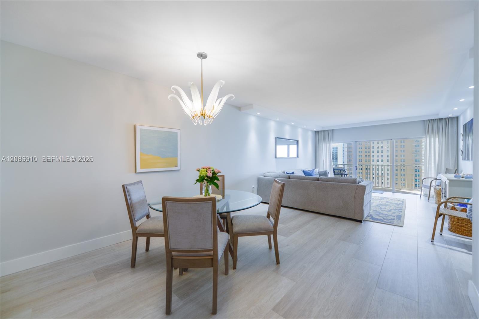 See details 11H 2 / 2 1240 sq. ft. $ 2026-09-10 0 Photo