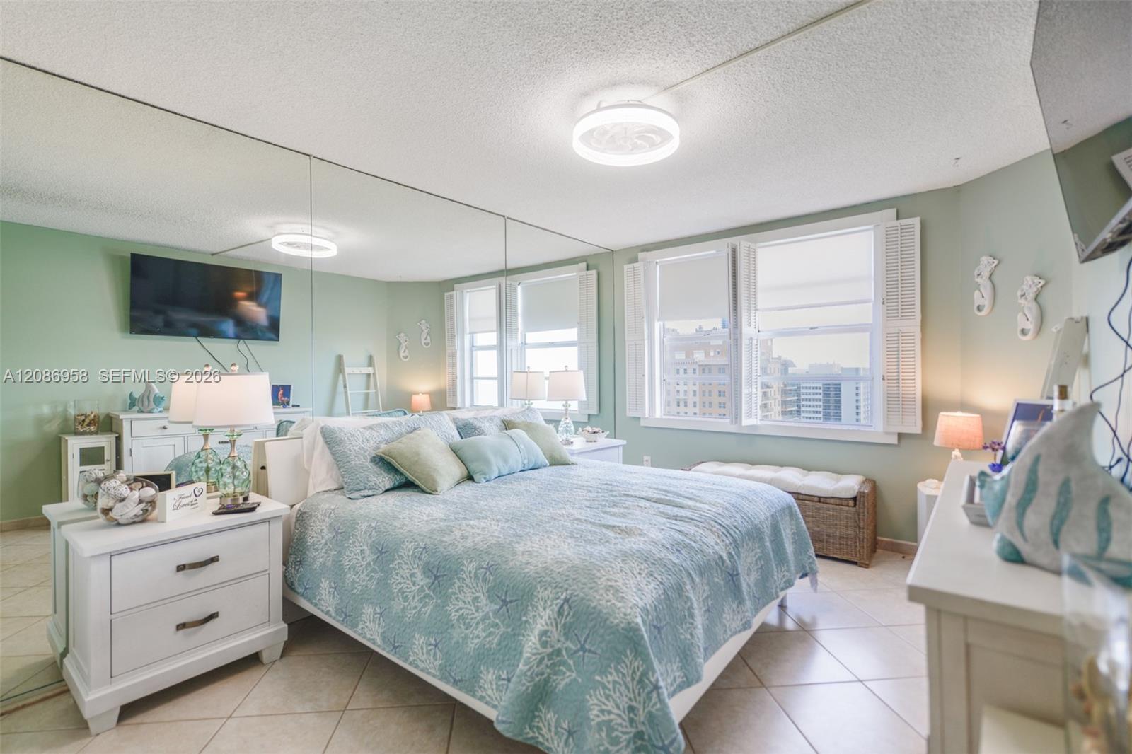 See details 18B 1 / 2 870 sq. ft. $ 2026-09-10 0 Photo