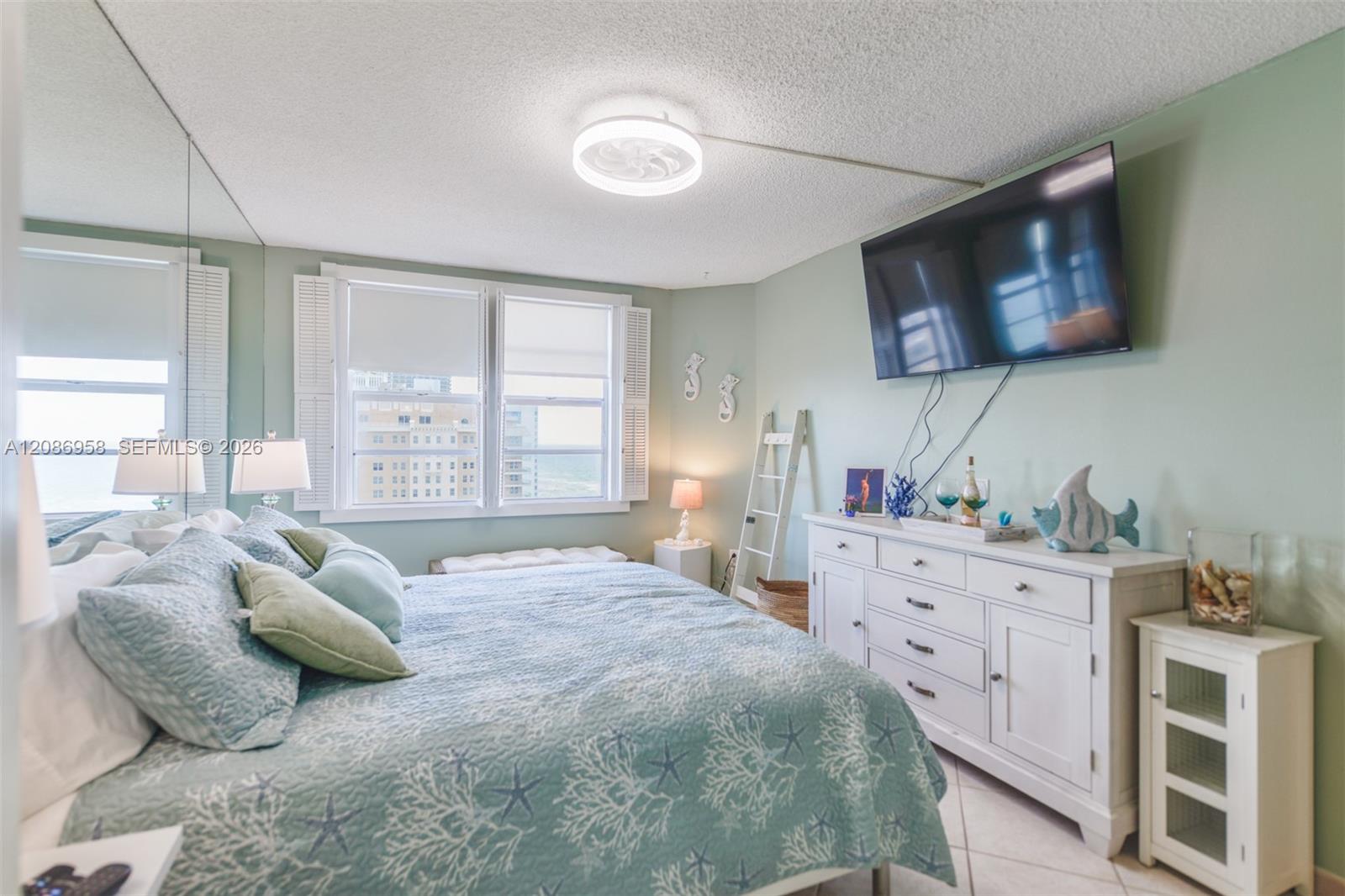 See details 18B 1 / 2 870 sq. ft. $ 2026-09-10 0 Photo