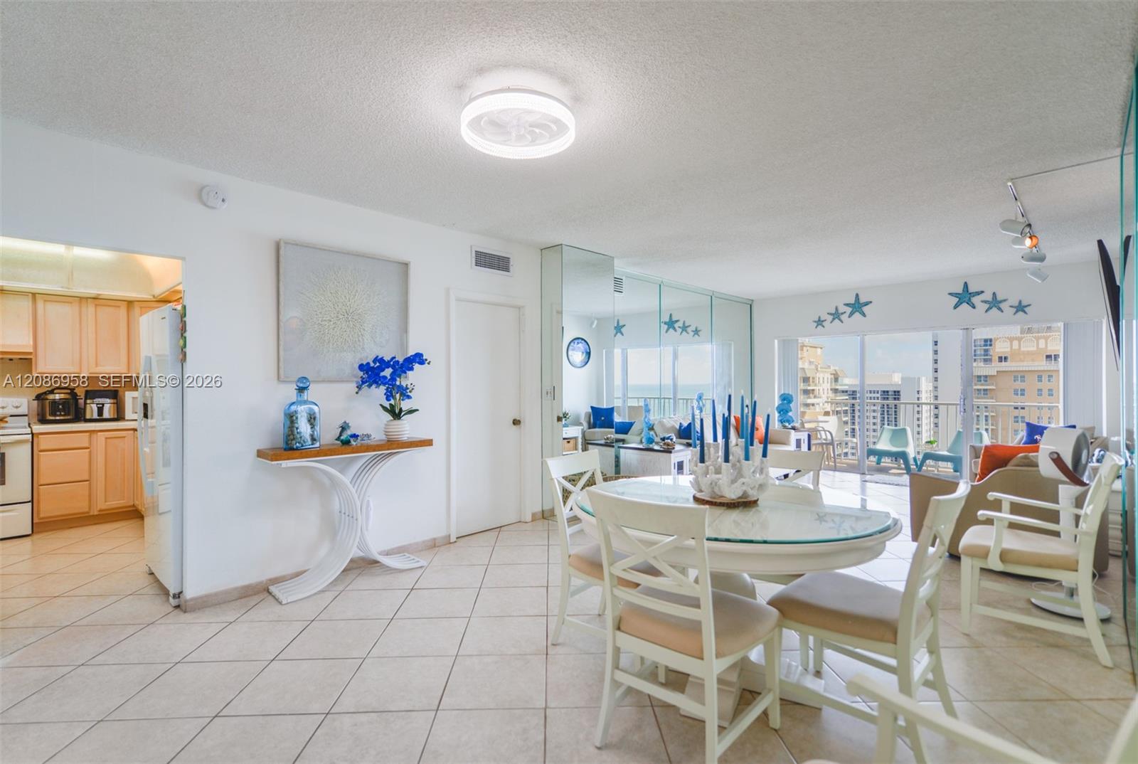 See details 18B 1 / 2 870 sq. ft. $ 2026-09-10 0 Photo
