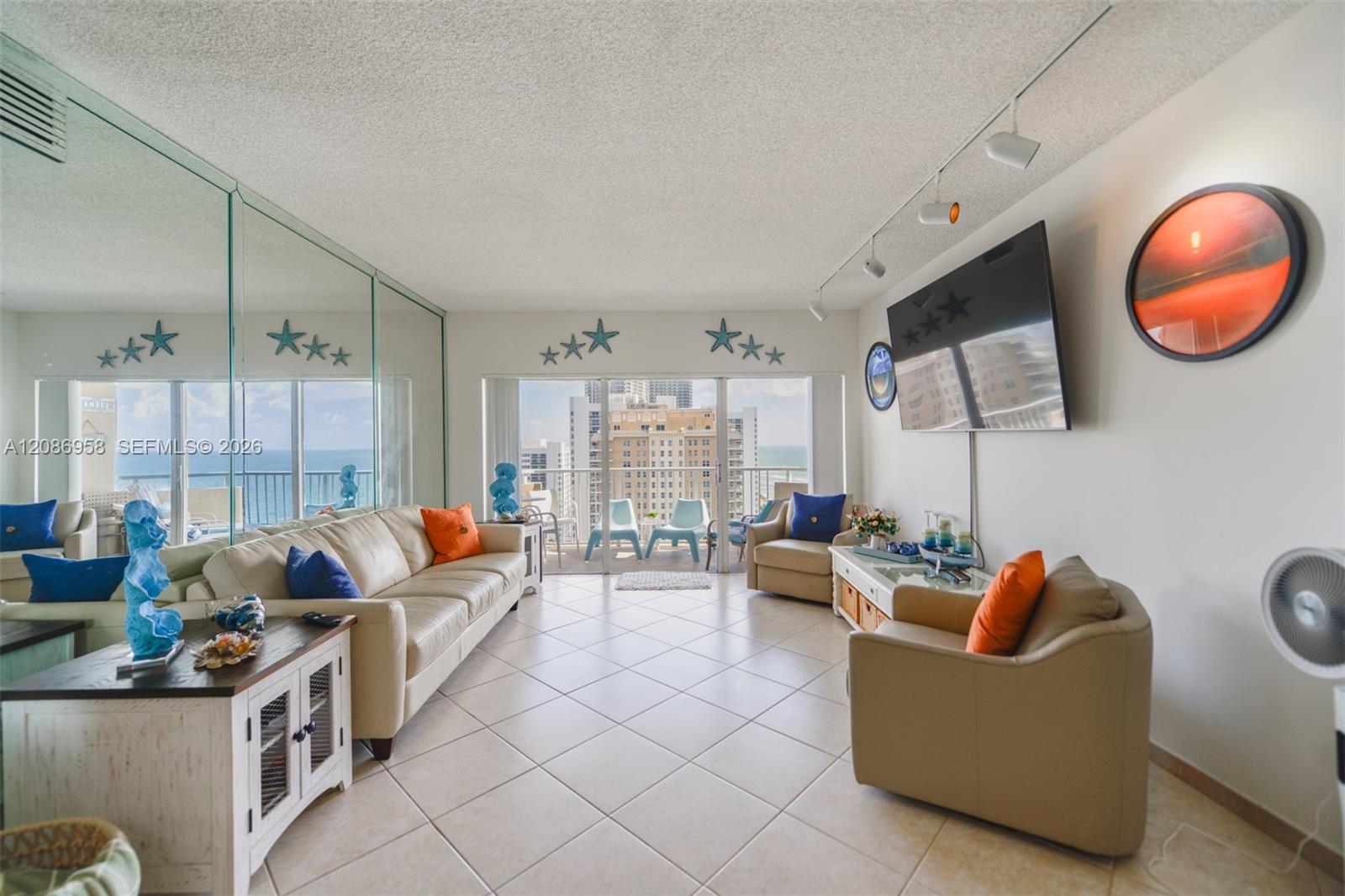 See details 18B 1 / 2 870 sq. ft. $ 2026-09-10 0 Photo