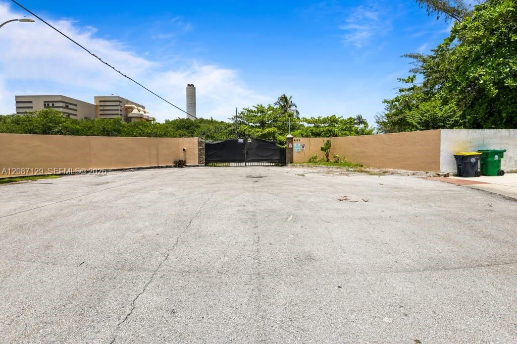 See details / sq. ft. $ 2026-09-10 0 Photo