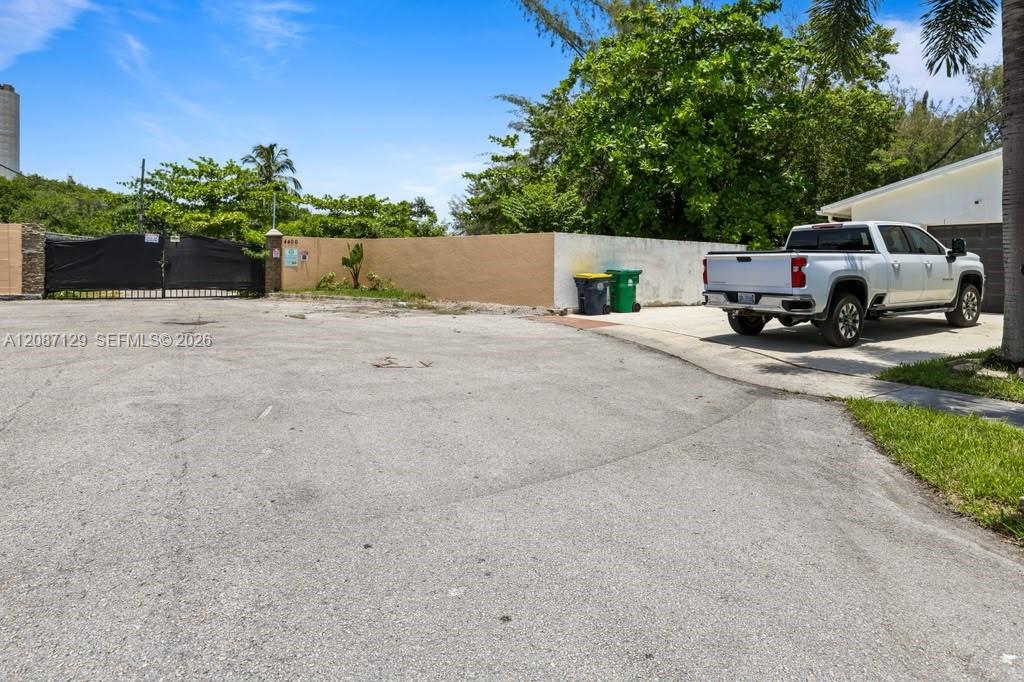 See details / sq. ft. $ 2026-09-10 0 Photo