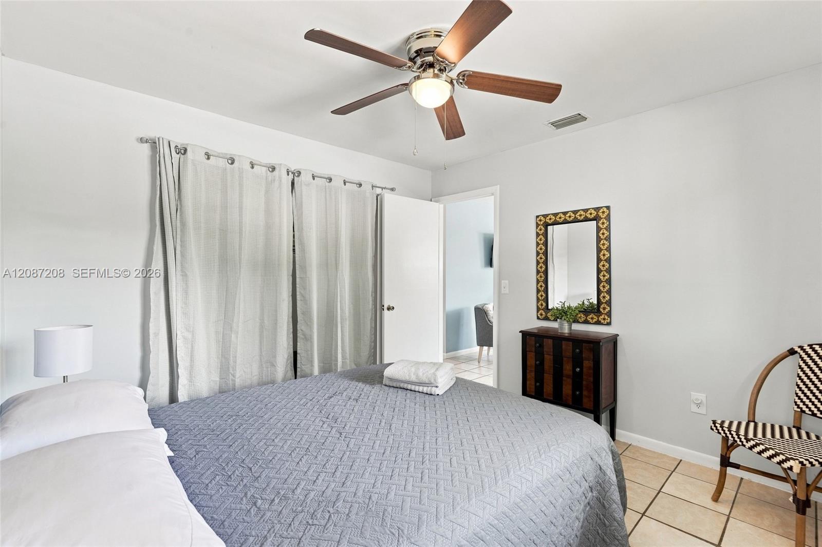   /   sq. ft. $ 2026-09-10 0 foto