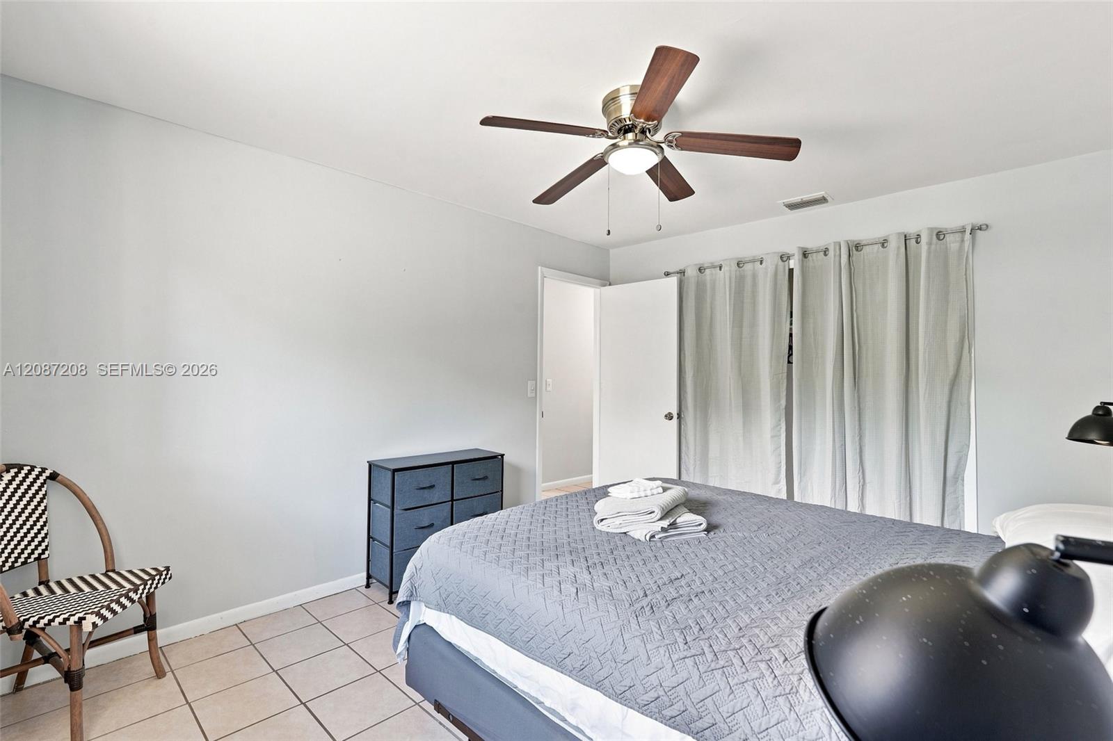   /   sq. ft. $ 2026-09-10 0 foto