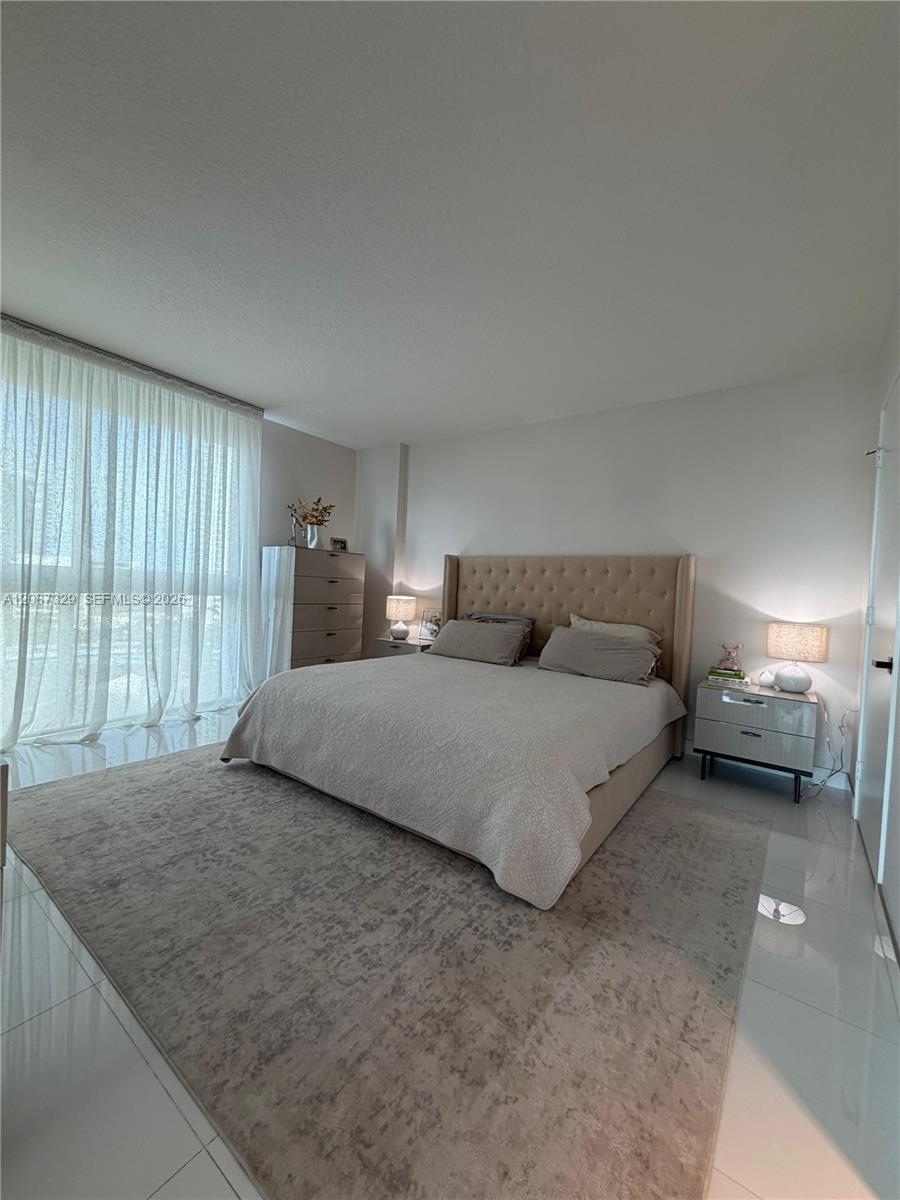 Photo 14 of SUNNY ISLES BLVD