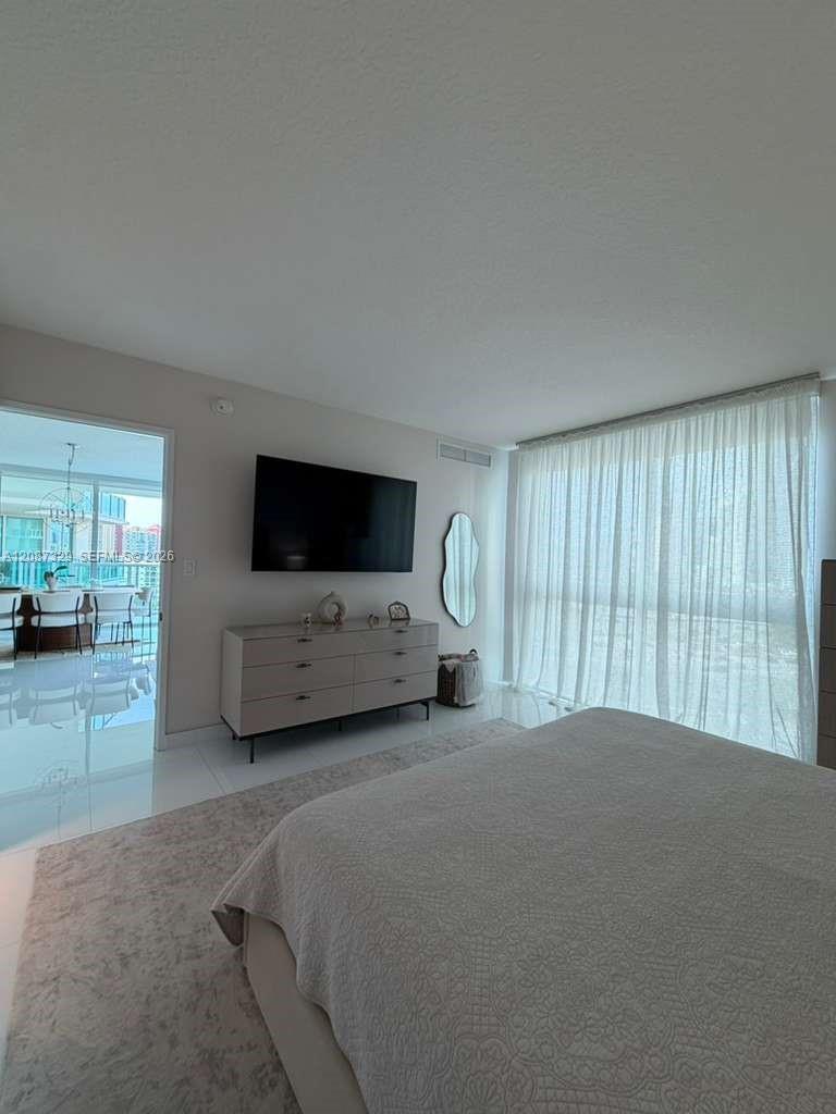 Photo 17 of SUNNY ISLES BLVD