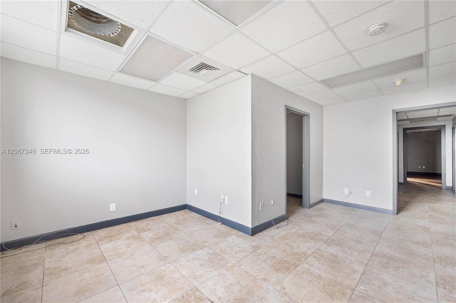   /   sq. ft. $ 2026-09-11 0 foto