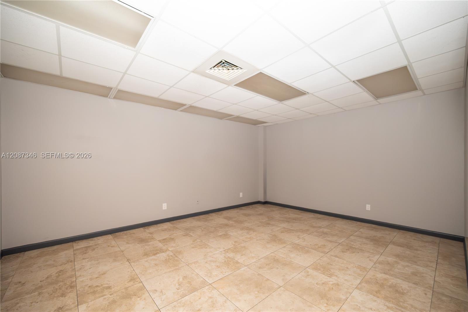   /   sq. ft. $ 2026-09-11 0 foto