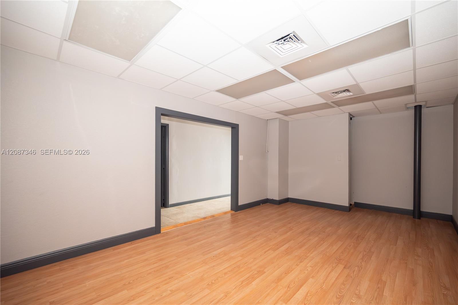   /   sq. ft. $ 2026-09-11 0 foto
