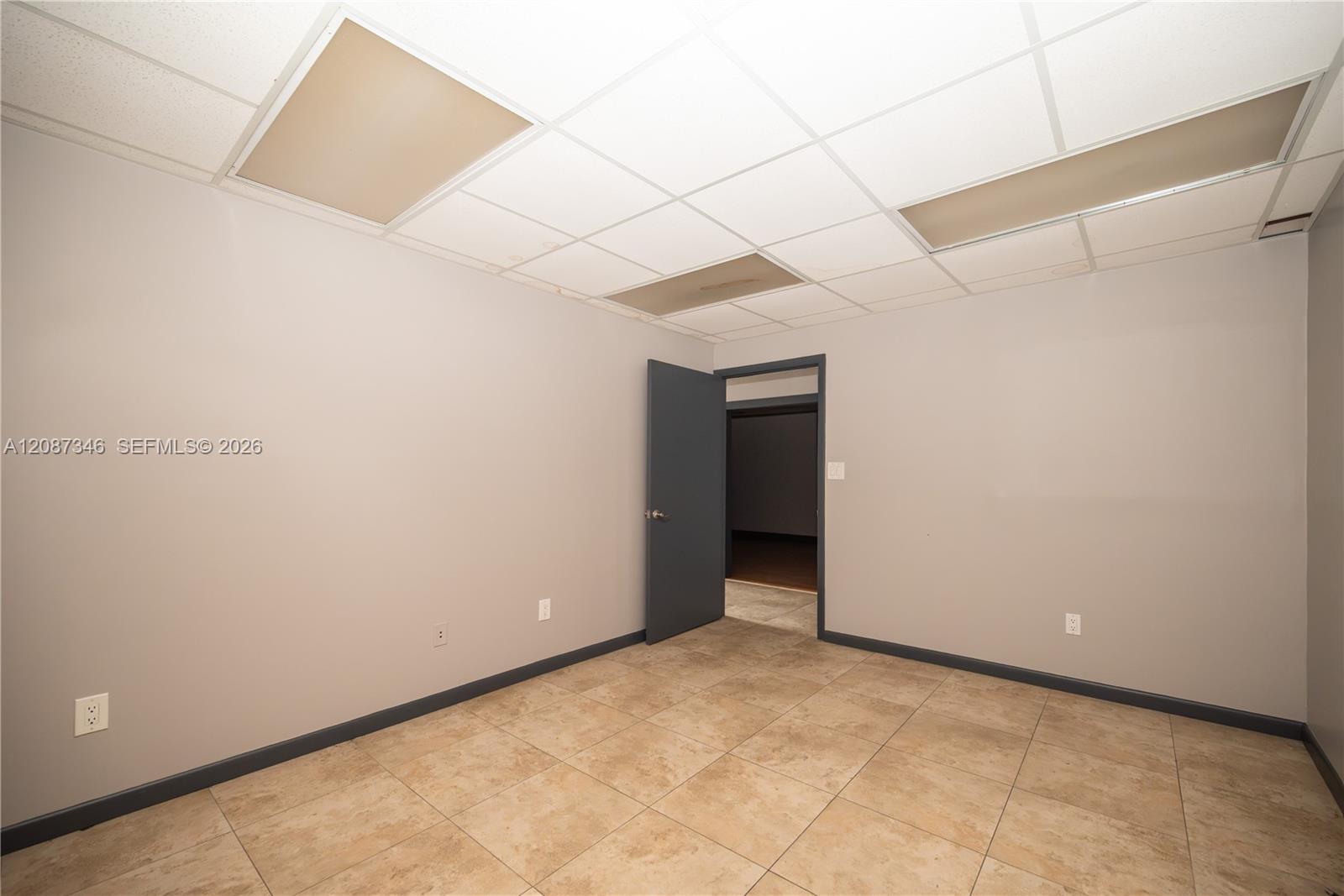   /   sq. ft. $ 2026-09-11 0 foto