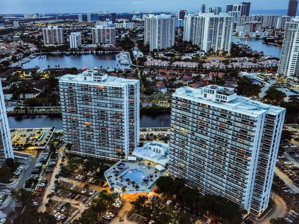 Photo 7 of Country Club Dr